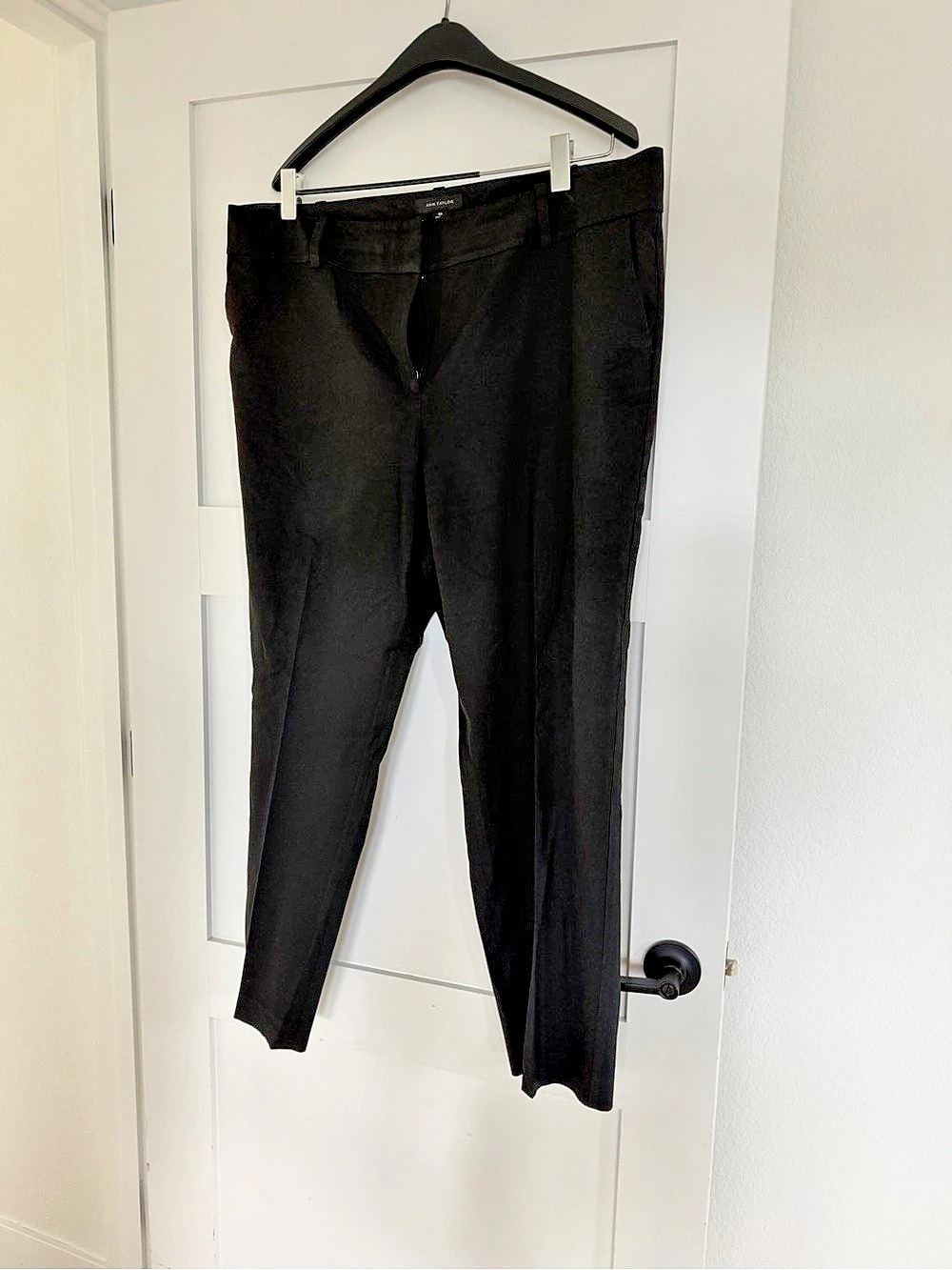 Ann Taylor Women's Straight Pants Black Size 18 Like New